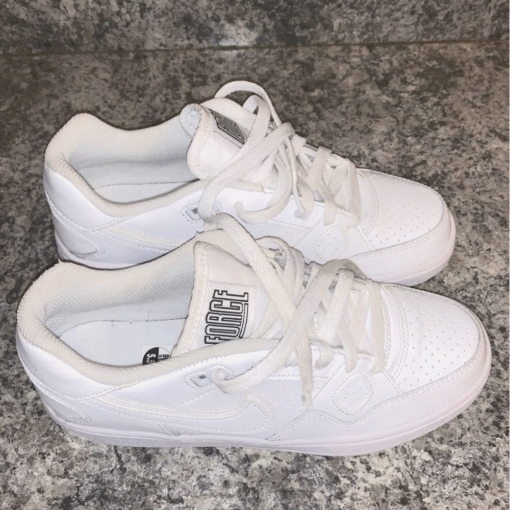 Nike son of force shoes